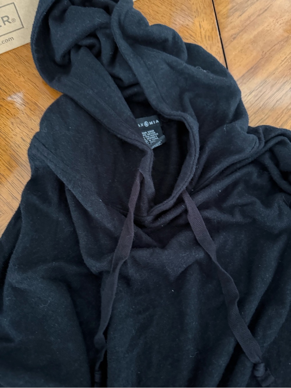 Max & Mia Light Sweater w/hood | Black | XL
